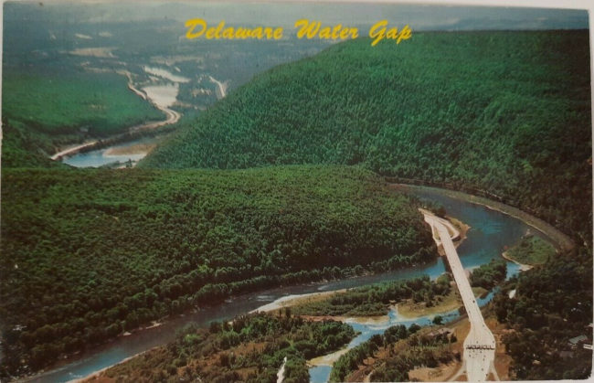 Delaware Water Gap New bridge, Rt 80 1967 photo Note the toll plaza ! manual cover