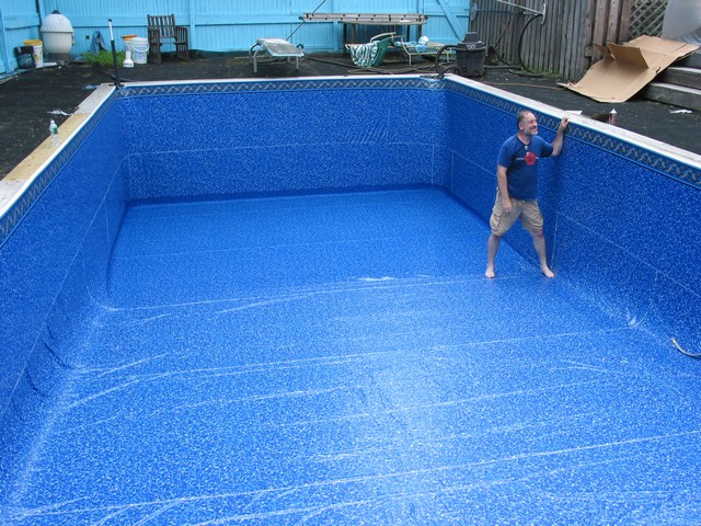 STILL pulling the sides until the entire bottom is filled