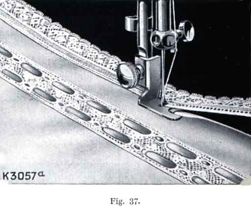 Singer 221K Featherweight (black) illustration