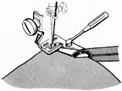 Singer 221K Featherweight (white) illustration