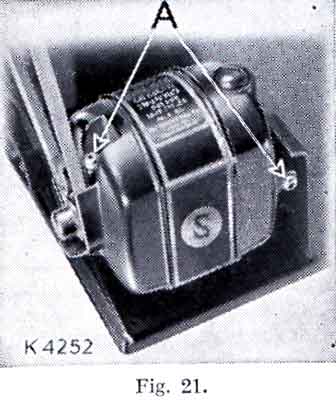 Singer 221K Featherweight (black) illustration